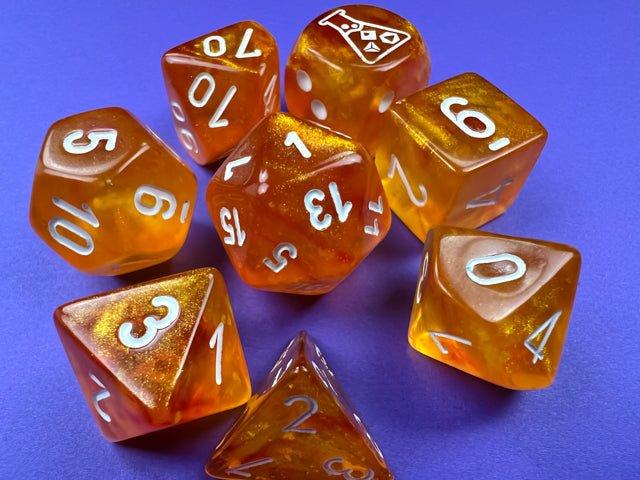 CHESSEX - Dados Poliédricos Borealis Blood Orange/White Luminary - Gamesmart CHESSEX - Dados Poliédricos Borealis Blood Orange/White Luminary - Gamesmart