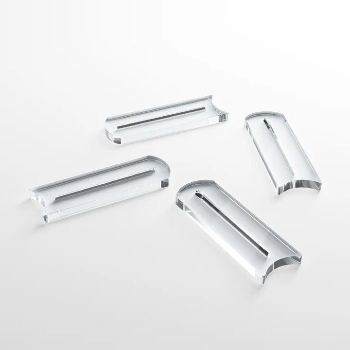 Gamegenic - Premium Cards Stands Set de 4 piezas (Acrílico) - Gamesmart